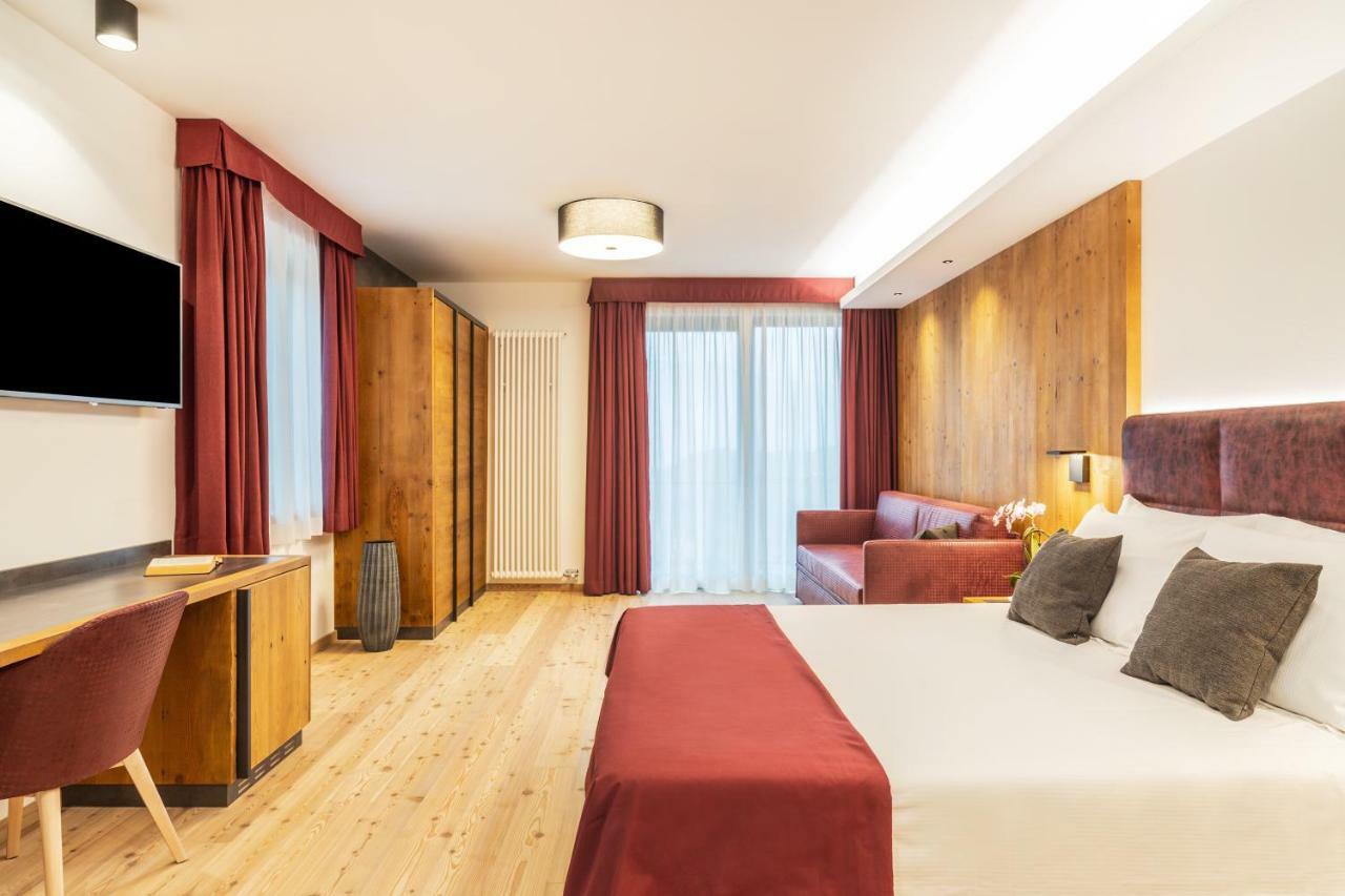 Ai Spiazzi Hotel Mezzocorona Eksteriør billede
