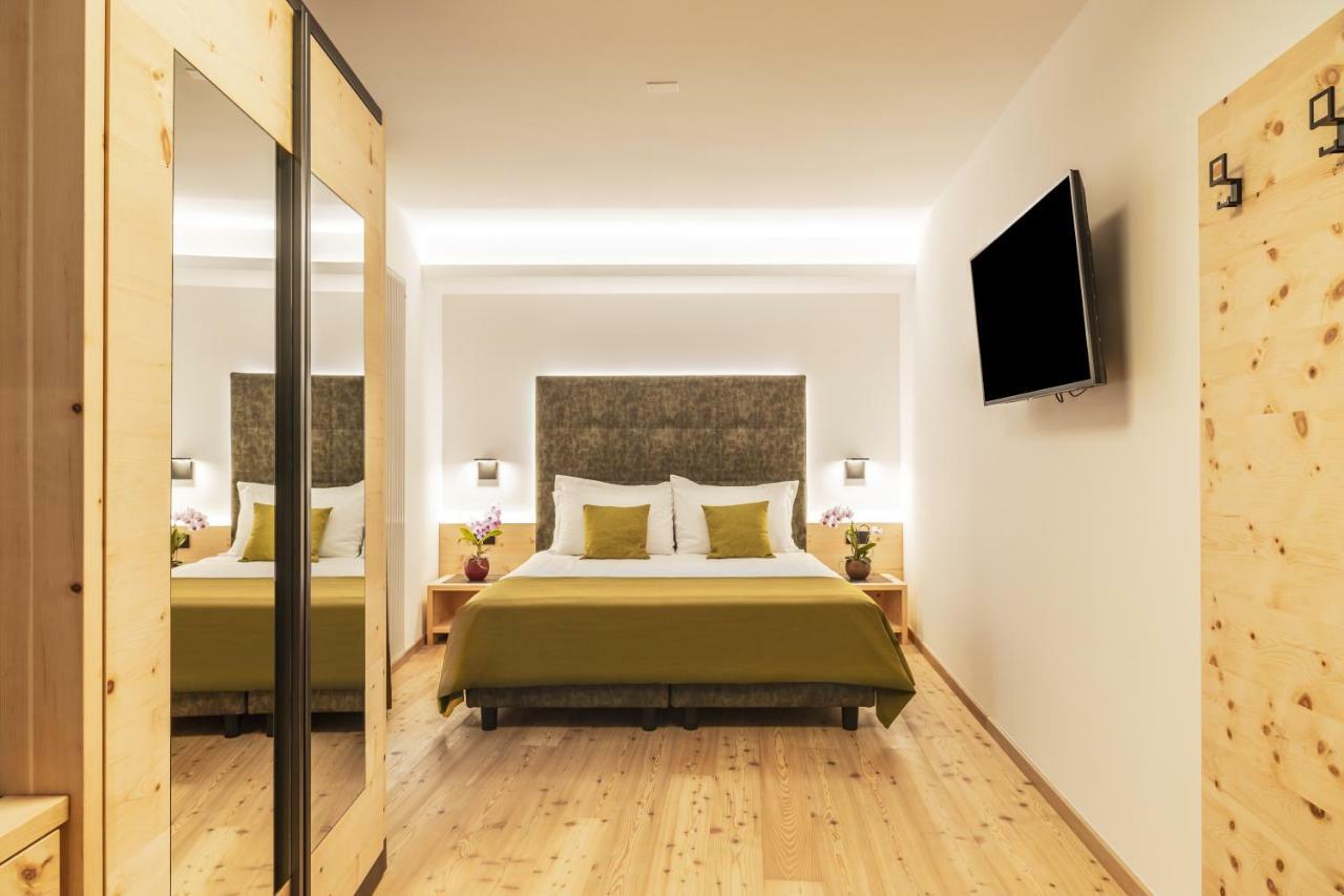 Ai Spiazzi Hotel Mezzocorona Eksteriør billede