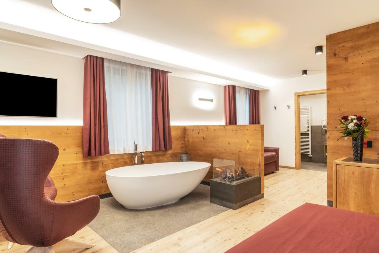 Ai Spiazzi Hotel Mezzocorona Eksteriør billede