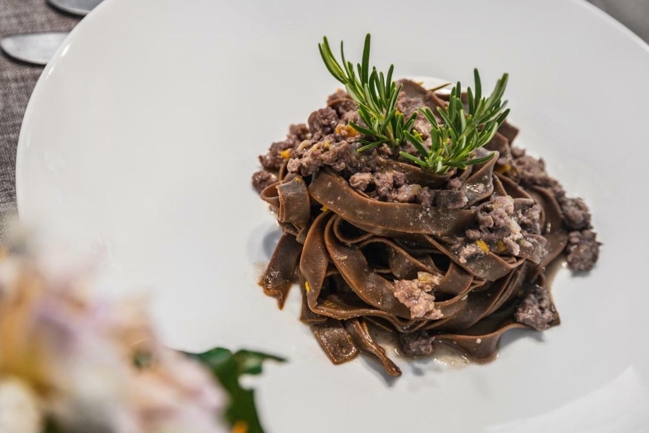 Ai Spiazzi Hotel Mezzocorona Eksteriør billede